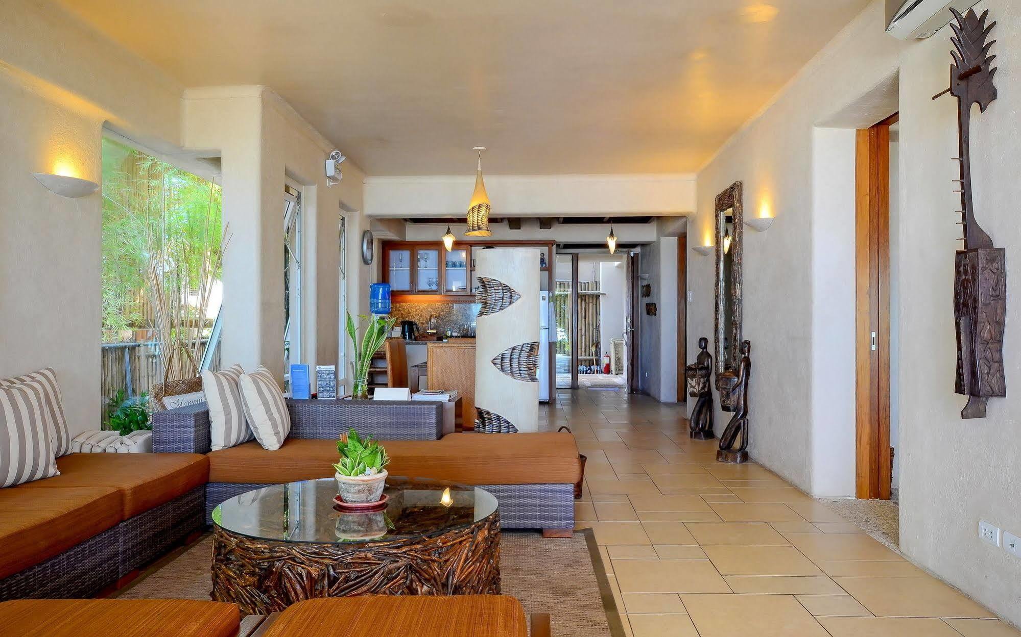 ไวท์ บีช เดอ โบราเคย์ Hotel Balabag  ภายนอก รูปภาพ