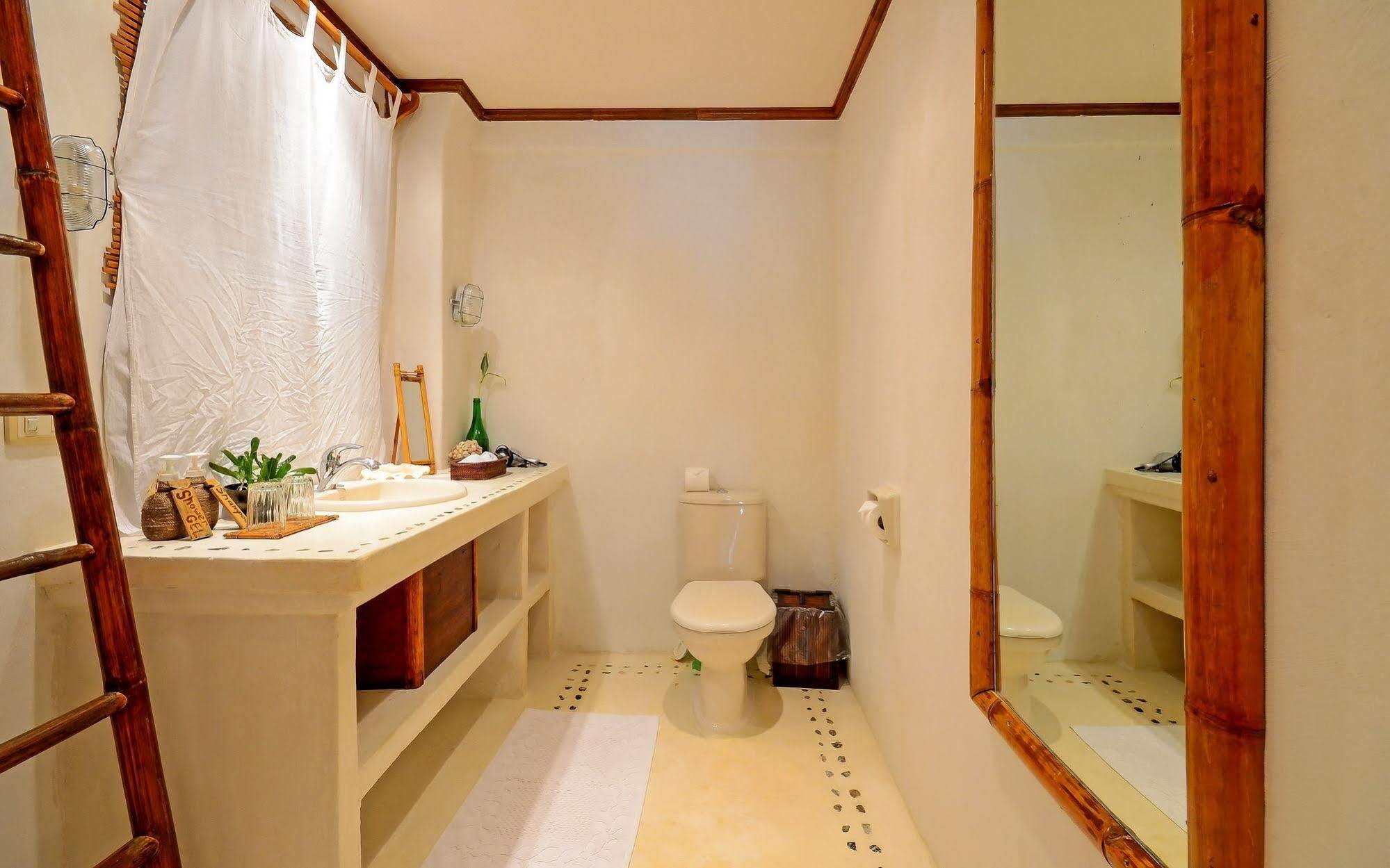 ไวท์ บีช เดอ โบราเคย์ Hotel Balabag  ภายนอก รูปภาพ