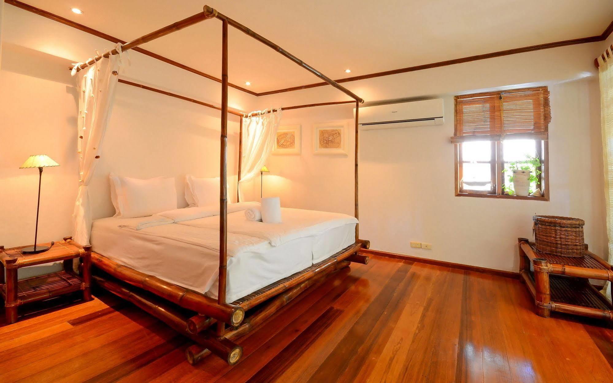 ไวท์ บีช เดอ โบราเคย์ Hotel Balabag  ภายนอก รูปภาพ