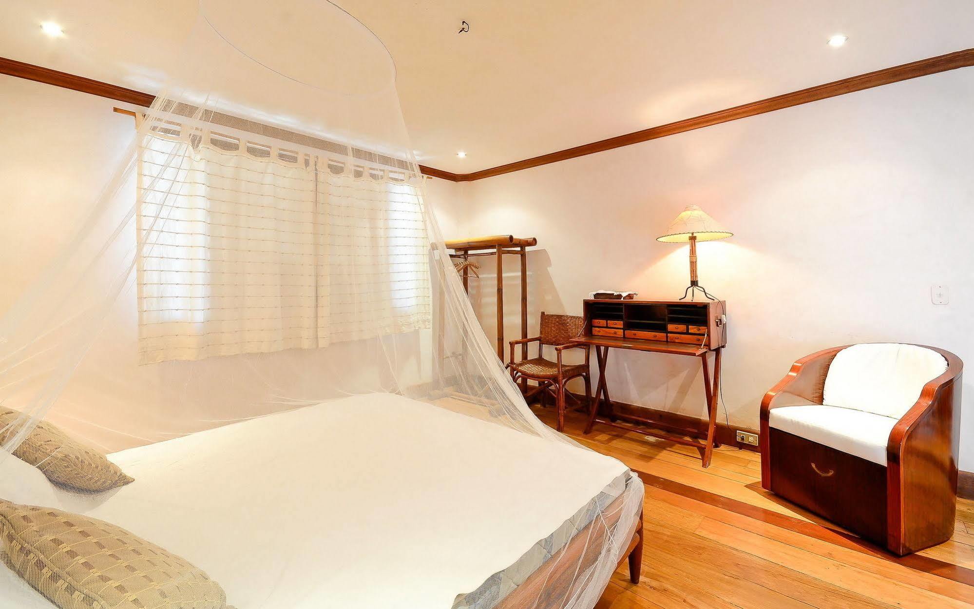 ไวท์ บีช เดอ โบราเคย์ Hotel Balabag  ภายนอก รูปภาพ