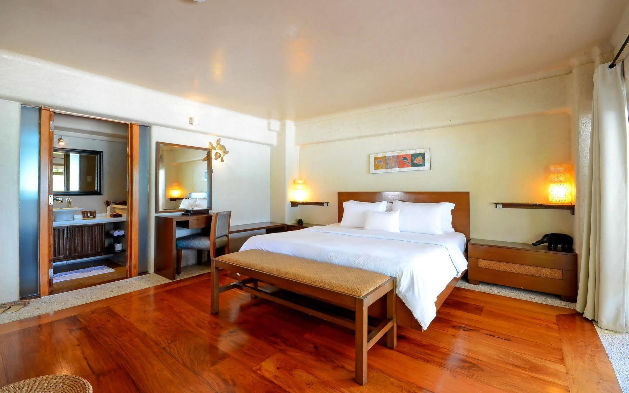 ไวท์ บีช เดอ โบราเคย์ Hotel Balabag  ภายนอก รูปภาพ