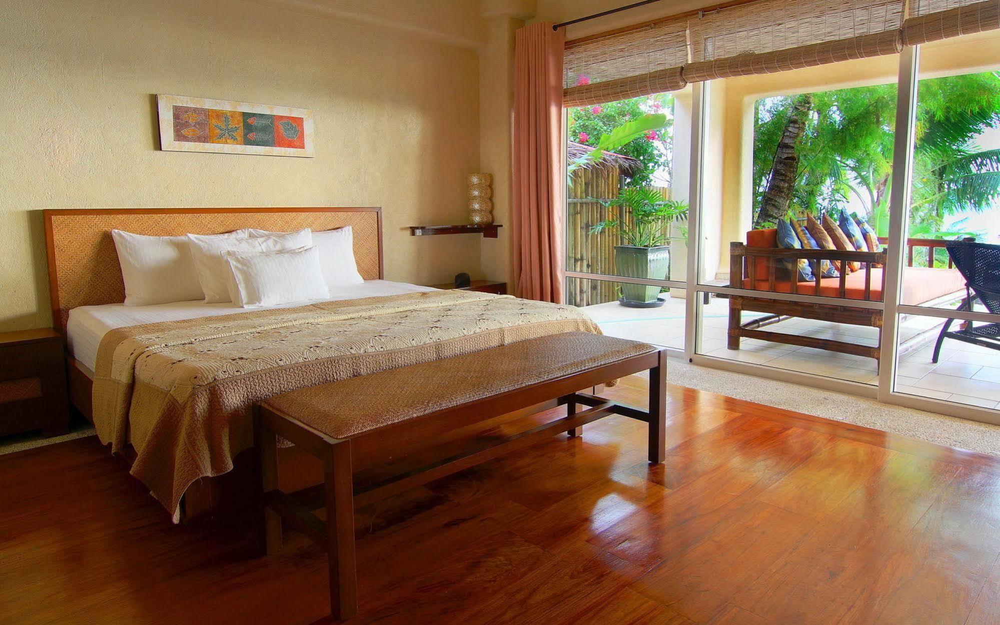 ไวท์ บีช เดอ โบราเคย์ Hotel Balabag  ภายนอก รูปภาพ